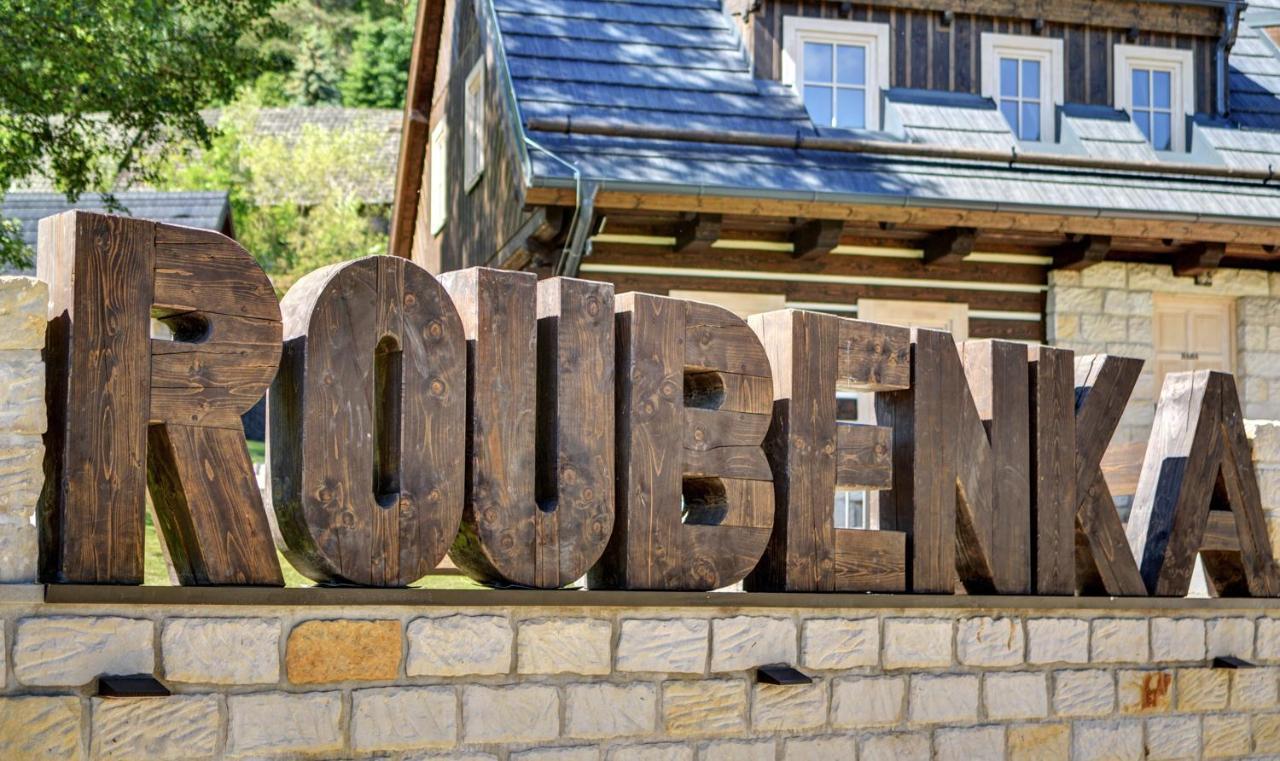 Roubenka Pod Troskami Apartment Ktova