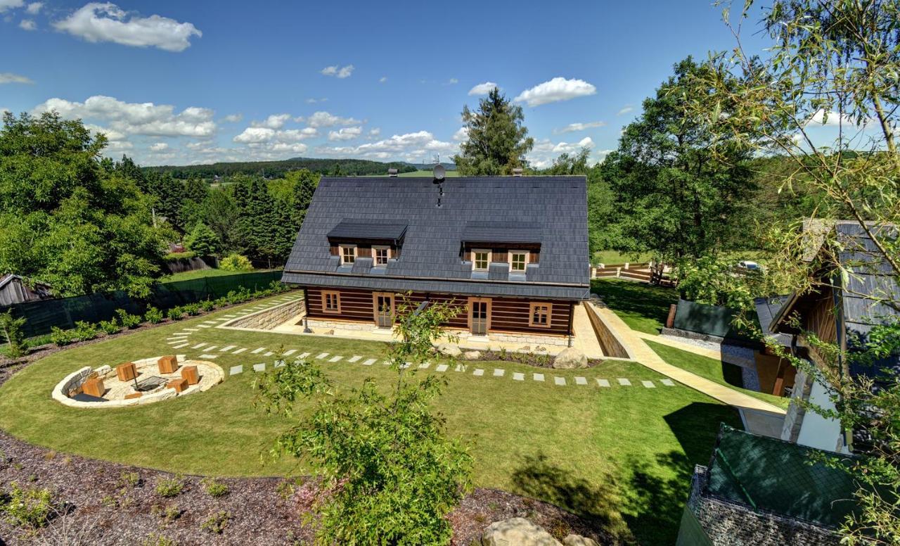 Roubenka Pod Troskami Apartment Ktova