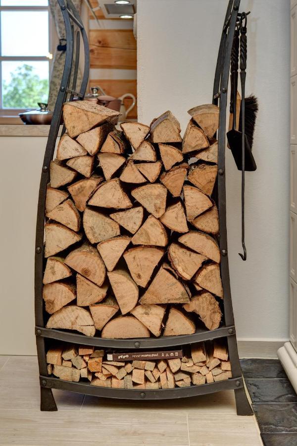 Roubenka Pod Troskami * Ktova